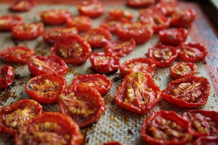 Сушені помідори: рецепт. Як приготувати сушені помідори в олії