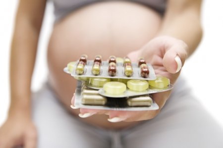 Препарат "Мірамістин" при вагітності - користь, спосіб застосування