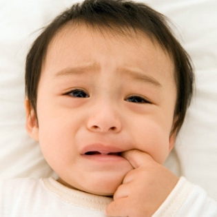 У малюка ріжуться зуби: чим допомогти в такій ситуації?
