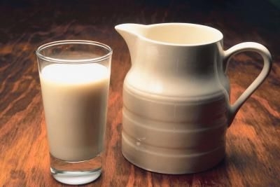 Кисле молоко: рецепт приготування в домашніх умовах і страви з цього продукту