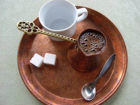 Як варити каву в турці, щоб вийшов ароматний і насичений напій?