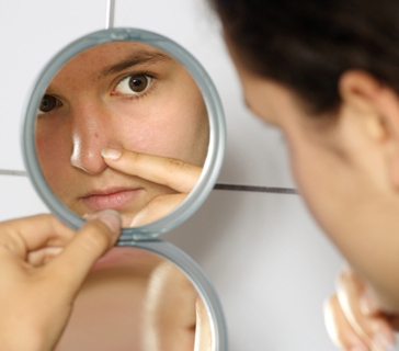 Як звузити пори на шкірі: поради косметологів