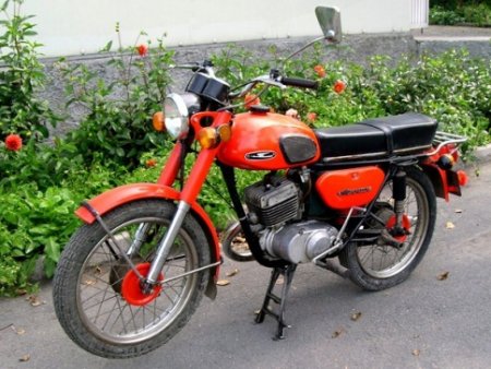 Моделі мотоциклів, що випускаються на підприємствах Радянського Союзу та Чехословаччини