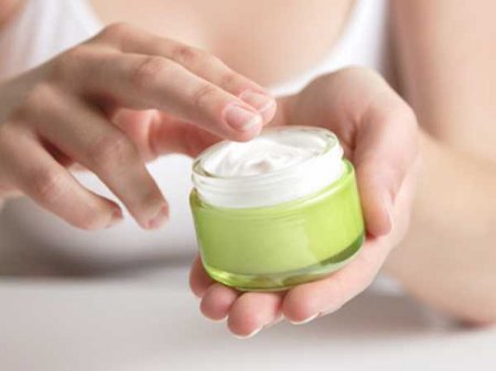 Як вибрати крем для обличчя для сухої шкіри: поради та відгуки косметологів
