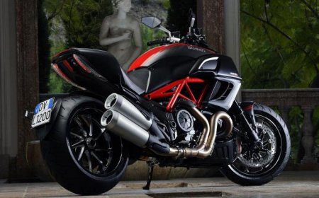Ducati Diavel:    