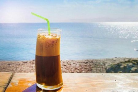 Рецепт фраппе: як зробити холодну грецьку каву