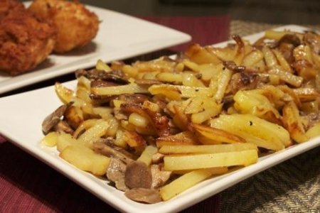 Смажена картопля з лисичками: рецепти