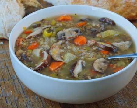 Як варити гречаний суп з м'ясом і фрикадельками?