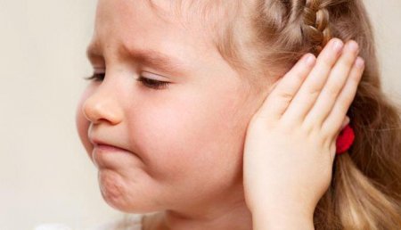 Болить вухо дитини: перша допомога. Лікування народними засобами та лікарськими препаратами