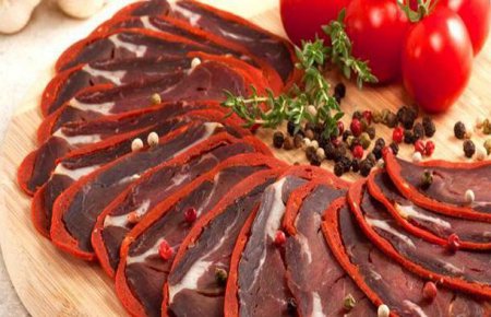 Бастурма з яловичини: рецепт, види, особливості приготування та відгуки