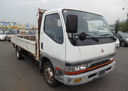 "Міцубісі Кантер" - малотоннажна японська вантажівка, яка випускається в Росії