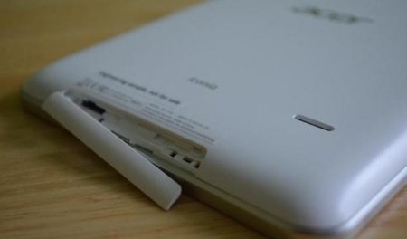 Acer Iconia B1:     