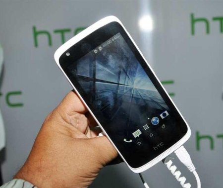 HTC Desire 326G Dual Sim.   