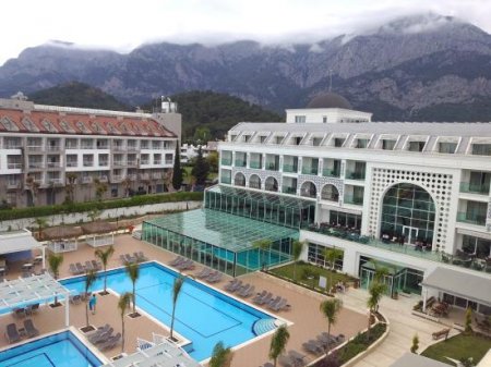  Karmir Resort & Spa 5* (, ):      