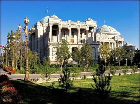 Місто Душанбе: фото, історія, пам'ятки, цікаві місця, відгуки туристів