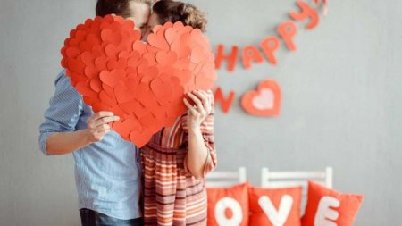 Романтична музика, оригінальні закуски і інші способи, як зробити святкування Дня святого Валентина вдома особливим