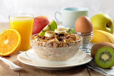 Кращий сніданок для тих, у кого випирає живіт (чоловік снідає тільки так).
