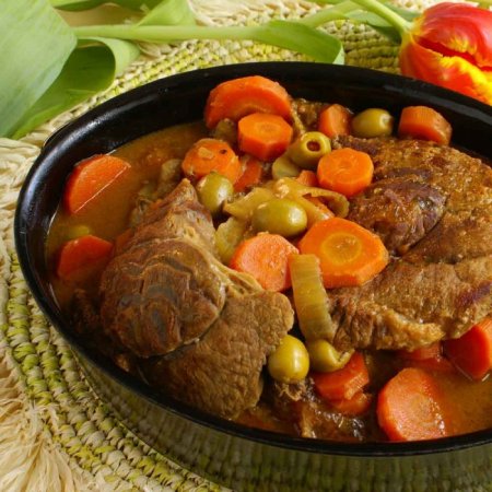 Гомілка індички: рецепти приготування в духовці