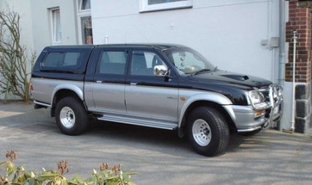 Mitsubishi l200: .   Mitsubishi l200