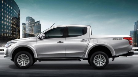 "̳ 200" (Mitsubishi L200):    