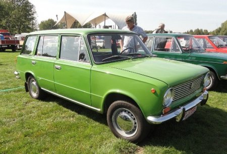 ВАЗ-2102 автомобіль універсального призначення