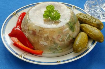 Калорійність холодцю. Як приготувати холодець з свинини, яловичини і курки? Калорійність холодцю. Як приготувати холодець з свинини, яловичини і курки?