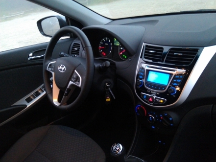 Hyundai Solaris:  , 