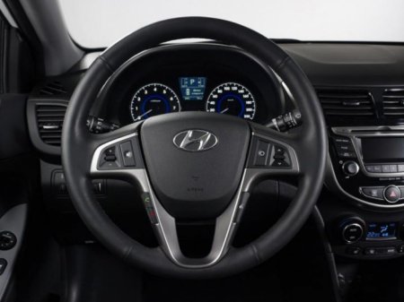 Hyundai Solaris:  , 