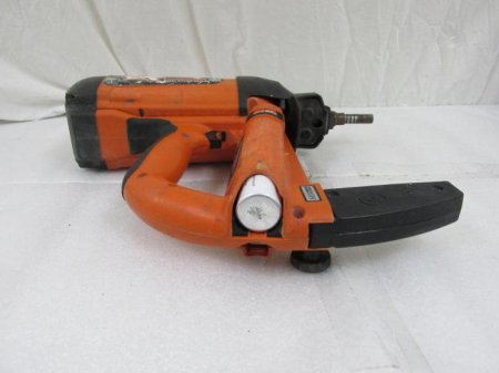    HILTI: , ,   