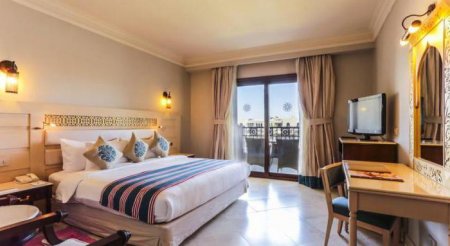  Sunrise Select Arabian Beach Resort 5: ,    