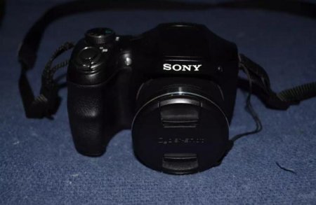  Sony Cyber Shot DSC-H100:    