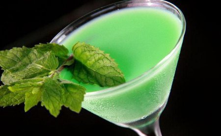 Коктейль "Коник": м'якість смаку і дивовижний колір