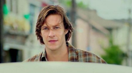 "  " (The Best of Me): , , . "  " -     ͳ 