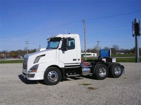 Volvo VNL:  ,  , 