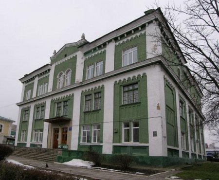  : , ',    
