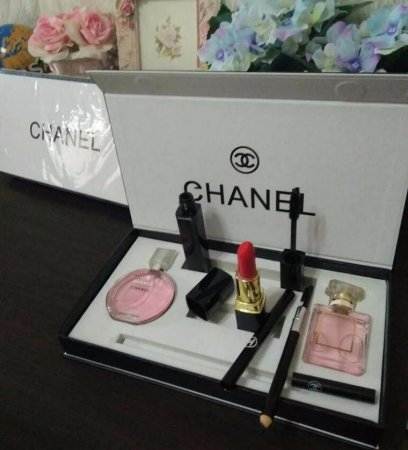  Chanel 5:    